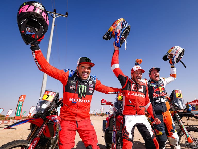 Un chileno en el podio: Pablo Quintanilla cerró el Dakar 2022 con el segundo lugar en motos