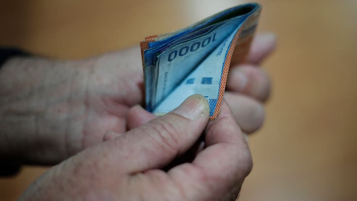 Autopréstamo de fondos de AFP en Chile: ¿Cuánto dinero se podría retirar y quienes podrían hacer el trámite?