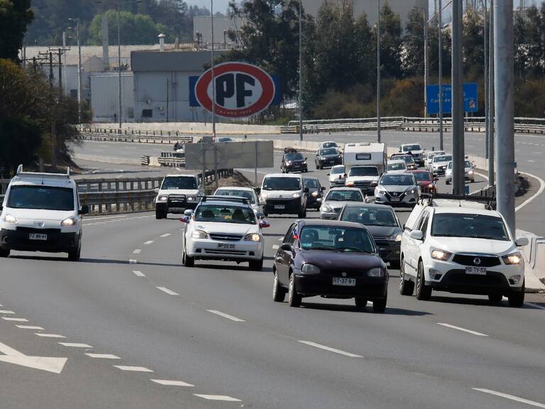 ¿Me pueden cursar una infracción por conducir muy lento en Chile?