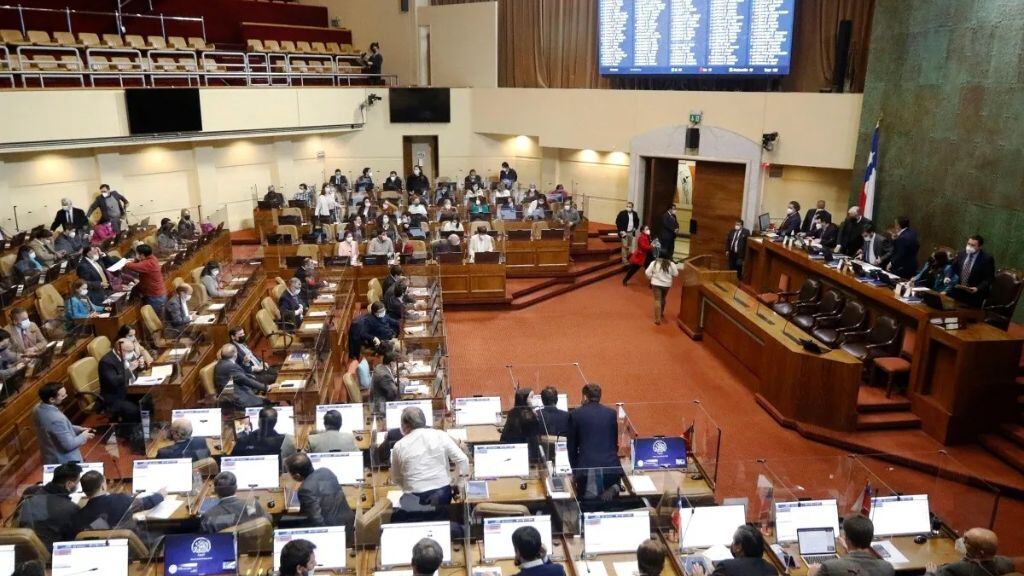 Comisión de Hacienda despacha proyecto de Bono Invierno extensión del permiso postnatal