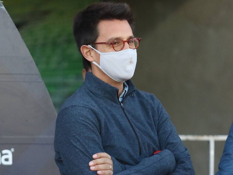 Azul Azul negocia con Luis Roggiero su salida de Gerencia Deportiva de la U