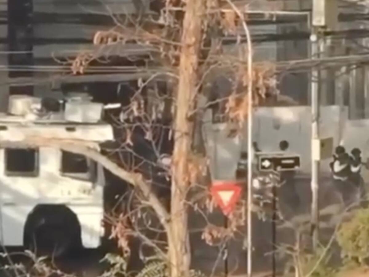 Funcionario PDI resulta herido tras ataque de manifestantes a cuartel policial