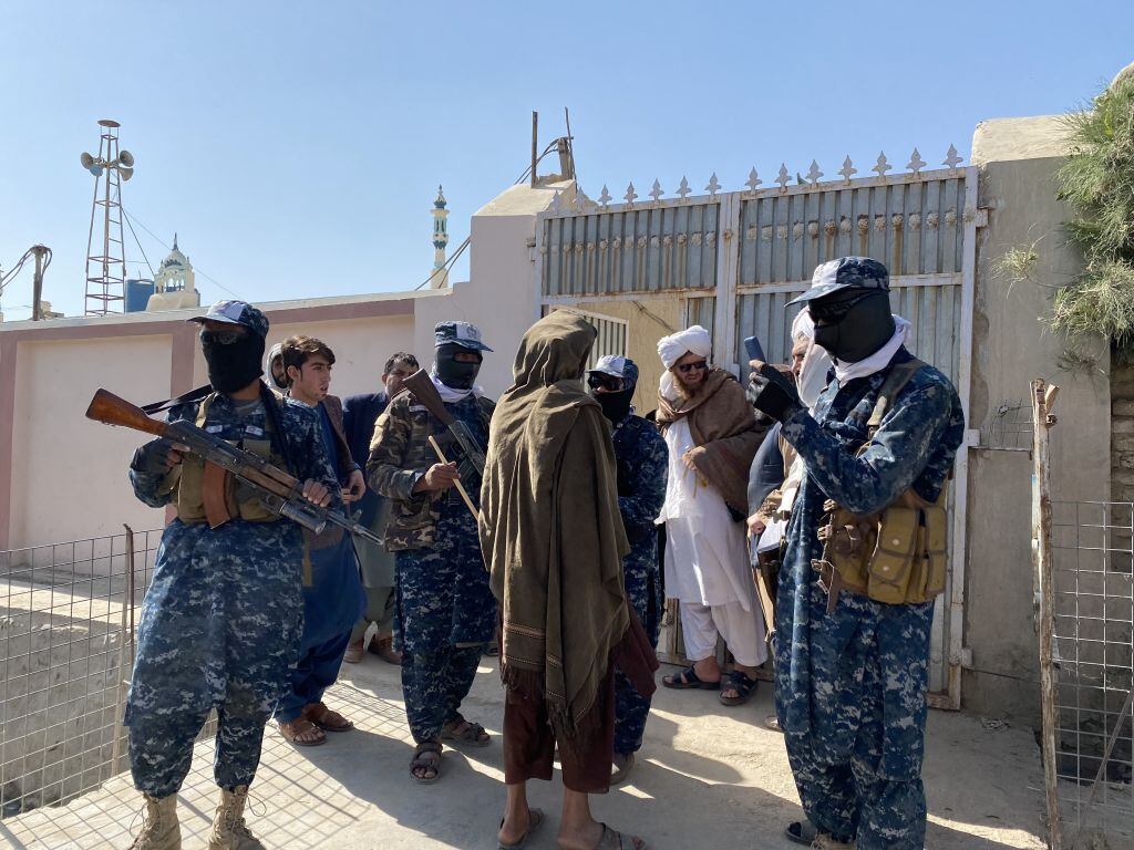 Fuerzas del régimen talibán realizan acciones militares en Kandahar