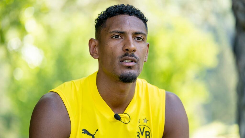 BAD RAGAZ, SWITZERLAND - JULY 17: Sebastien Haller of Borussia Dortmund during an interview at the Borussia Dortmund Training Camp on July 17, 2022 in Bad Ragaz. (Photo by Alexandre Simoes/Borussia Dortmund/Getty Images)