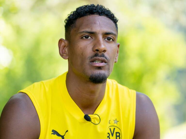 BAD RAGAZ, SWITZERLAND - JULY 17: Sebastien Haller of Borussia Dortmund during an interview at the Borussia Dortmund Training Camp on July 17, 2022 in Bad Ragaz. (Photo by Alexandre Simoes/Borussia Dortmund/Getty Images)
