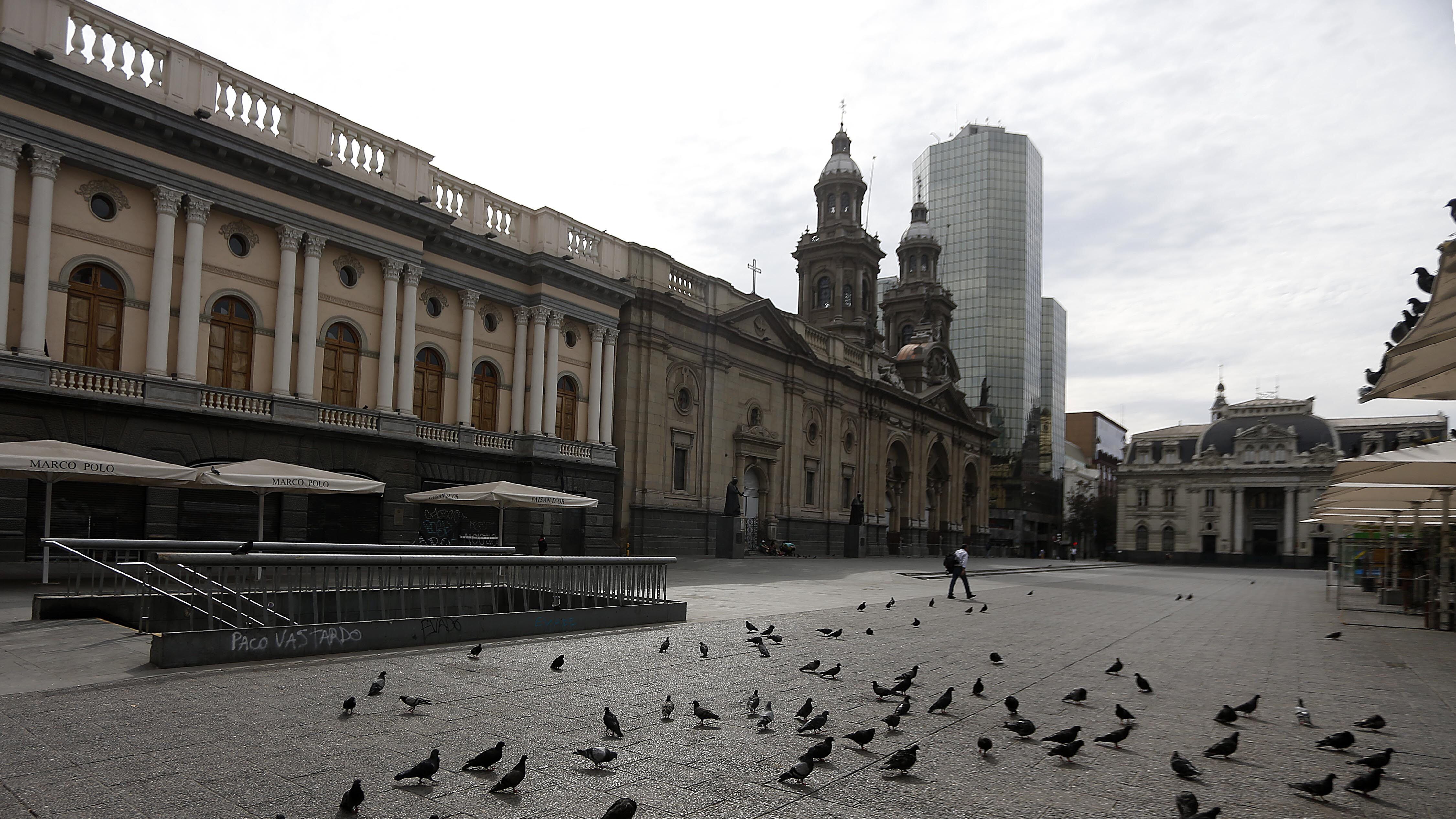 Agencia Uno | Catedral Metropolitana de Santiago, ubicada en Plaza de Armas