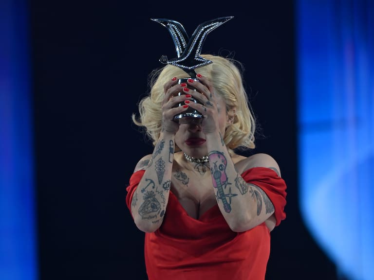 Mon Laferte hizo historia y Piare con P le puso música al humor a la quinta noche de Viña 2026