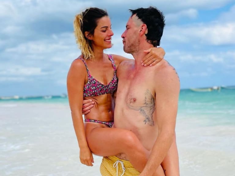 Fan de su pololo: Maite Orsini viajó a Buenos Aires a ver el estreno de la obra teatral de Gonzalo Valenzuela