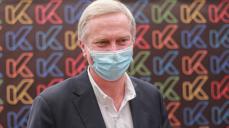 24 de noviembre de 2021/SANTIAGOJosé Antonio Kast realiza punto de prensa en su comando para referirse a las agresiones que sufrió el y su equipo tras actividad en Lo Espejo
FOTO: DIEGO MARTIN /AGENCIAUNO