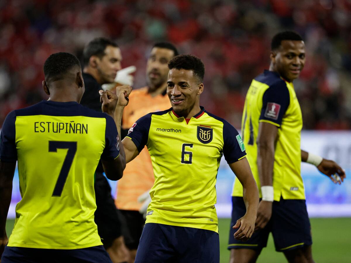 “Alguien se quedó afuera...”: Byron Castillo reaparece y se burla de Chile tras el empate ante Ecuador