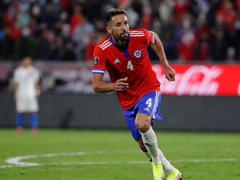 Mauricio Isla le bajó el perfil a hacer de local en altura: «Tampoco estamos acostumbrados a jugar en Calama»