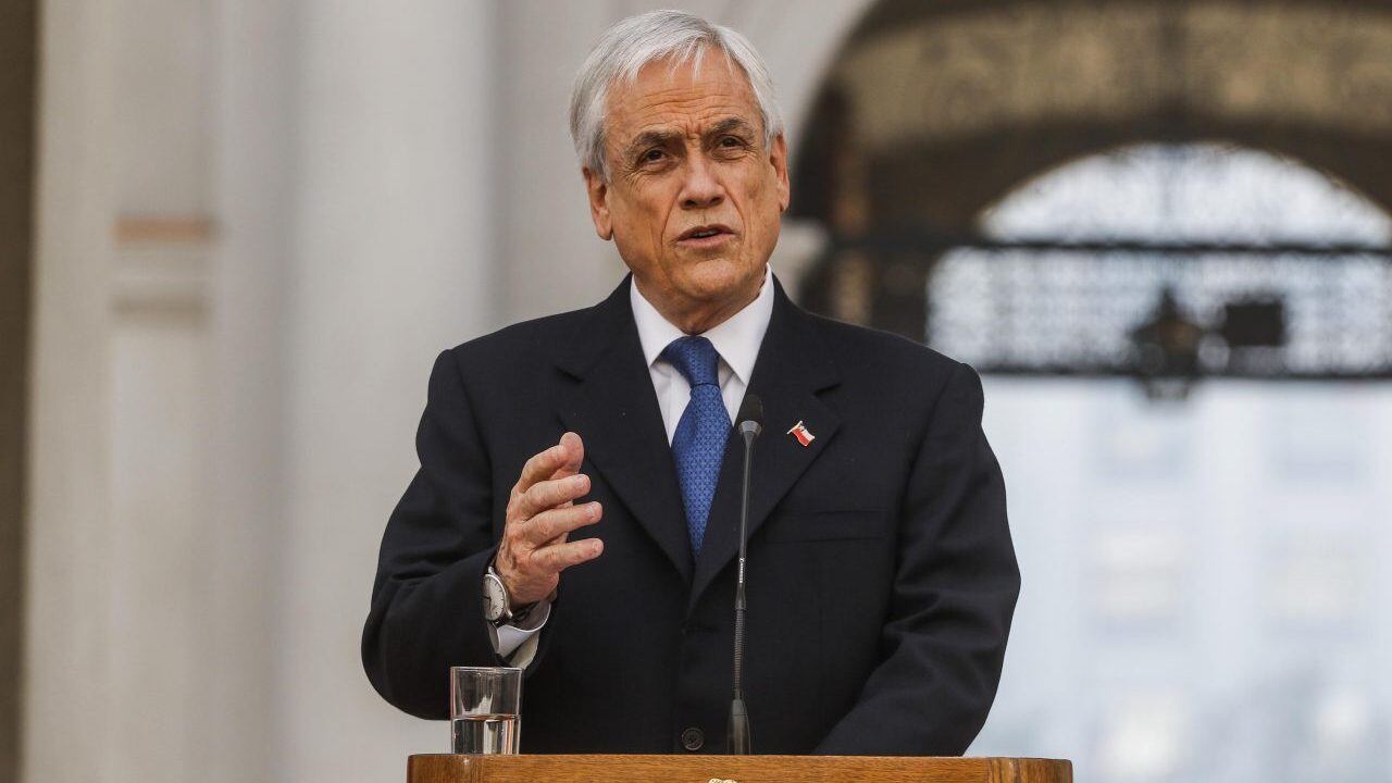1 de junio del 2020/SANTIAGOEl Presidente de la Republica, Sebastián Piñera, realiza un punto de prensa en el patio de Los Naranjos, junto a la Subsecretaria de Salud.
FOTO: SEBASTIAN BELTRAN GAETE/AGENCIAUNO