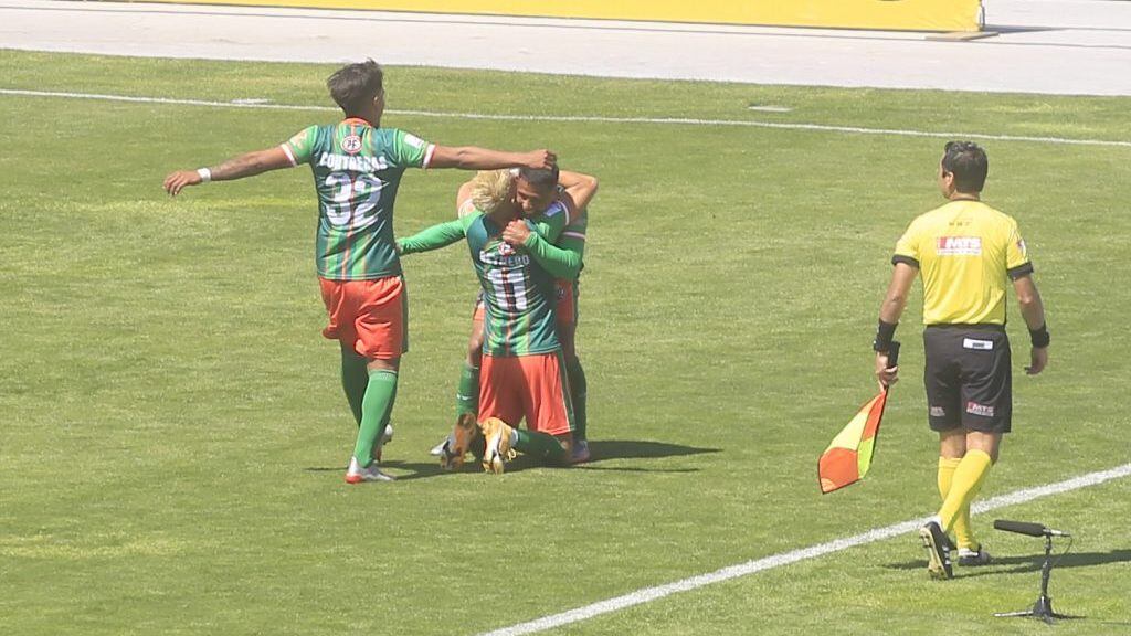 Jueves 8 de Octubre de 2020 EL jugador Oscar Salinas anota el segundo Gol, durante el partido entre Ohggins y Cobresal valido por la 14 fecha del Plan AFP Vital de la primera división 2020.
FOTO:VICTORPEREZ/&AGENCIAUNO.