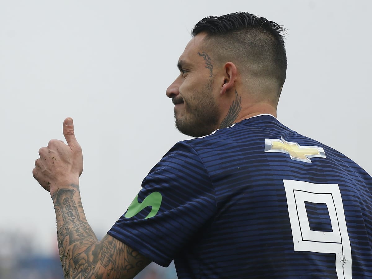 Mauricio Pinilla y la desventaja azul ante la UC: «Yo creo que en dos o tres años la U ya podría encaminarse a poder competir»