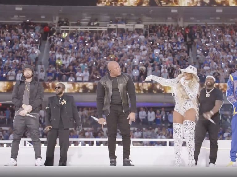 «Lluvia de hits para mayores de 30»: Eminem y 50 Cent desataron la locura en el show de medio tiempo del Super Bowl 2022