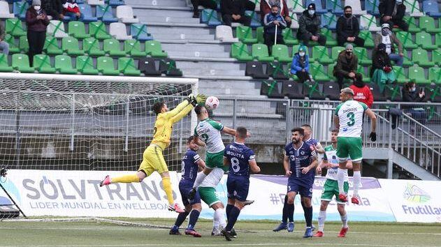 Deportes Santa Cruz igualó con Puerto Montt y sigue como líder de la Primera B