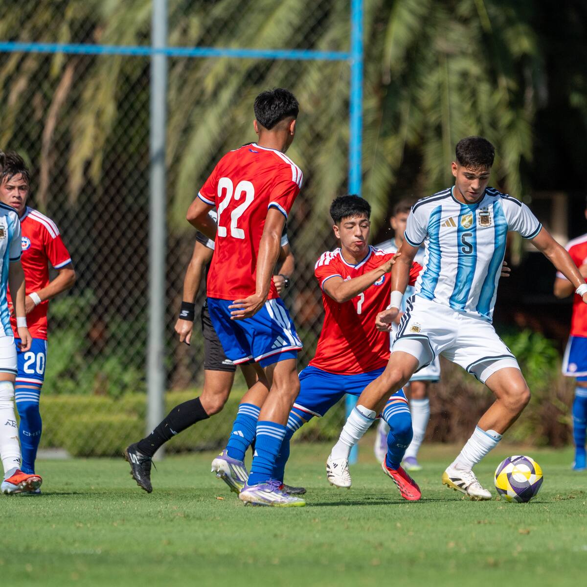 Chile sufre durísima goleada ante Argentina en amistoso preparatorio para el Sudamericano Sub 17