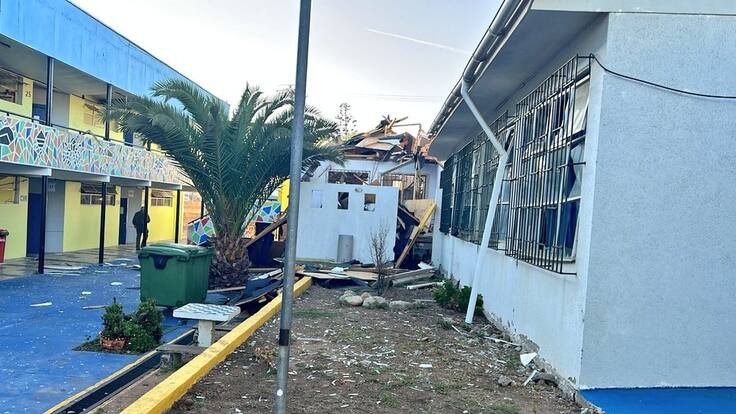 Explosión en colegio de Los Vilos por fuga de gas: elevan a dos funcionarias y 18 alumnos los heridos