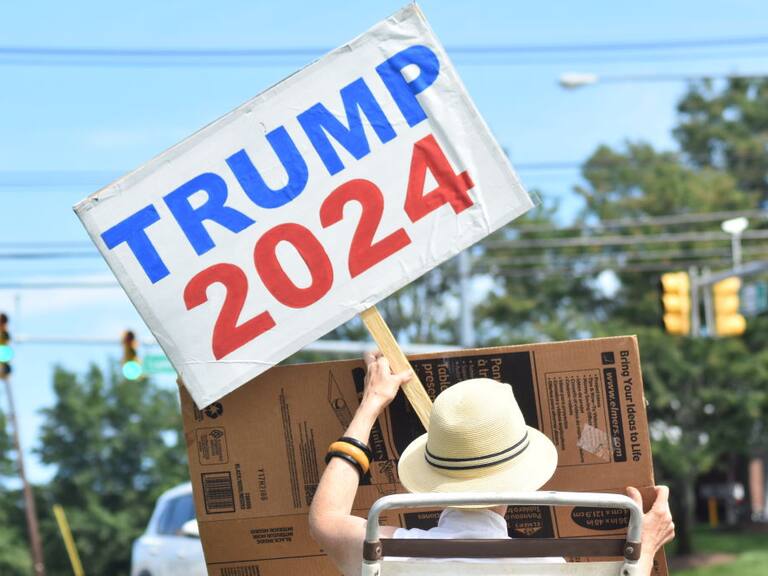 Seguidores de la campaña electoral de Donald Trump en Nueva Jersey