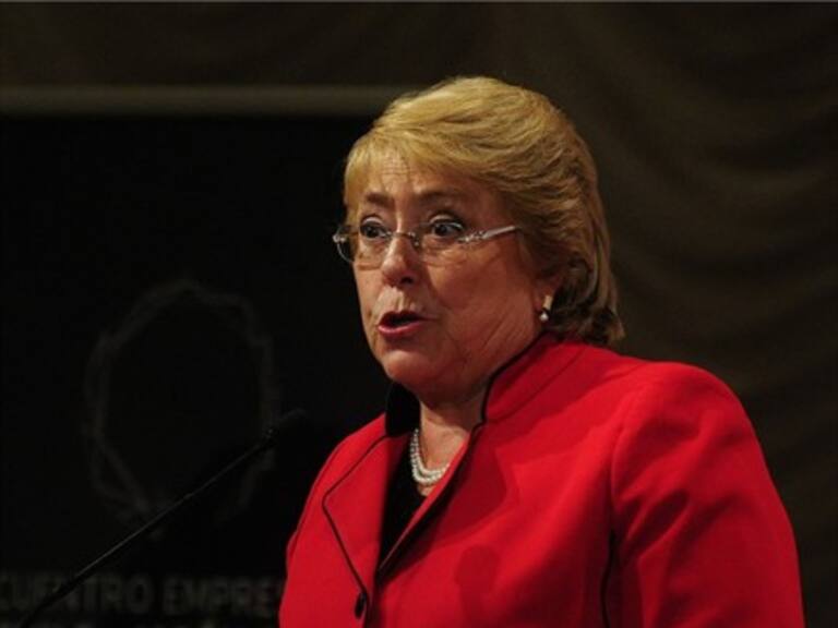 Encuesta Criteria: Solo un 36% cree que Michelle Bachelet debería seguir en la política nacional