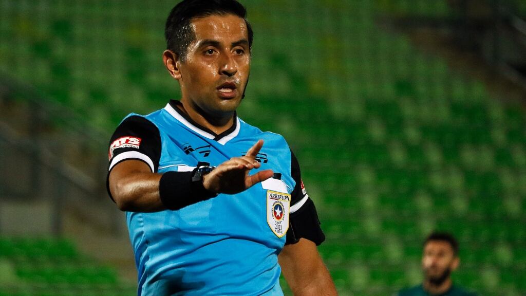 Francisco Gilabert será el árbitro del Clásico Universitario