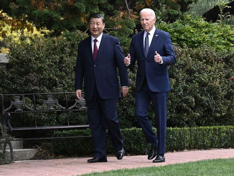 Los presidentes Xi Jinping y Joe Biden tras su reunión bilateral en Estados Unidos
