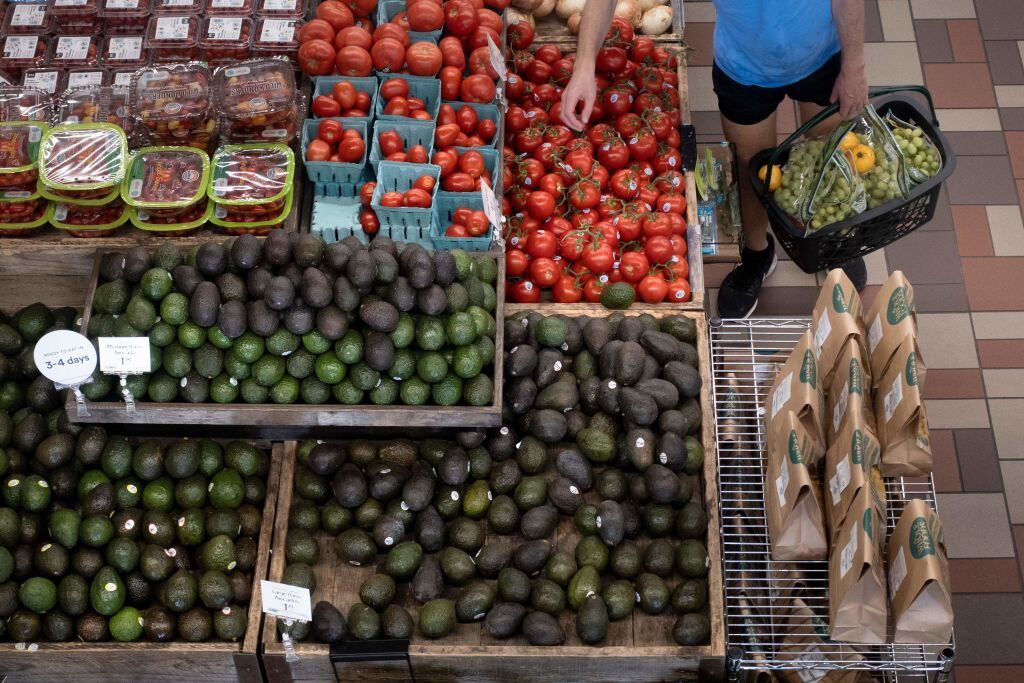 El alza en el precio de los alimentos empuja la inflación en EEUU