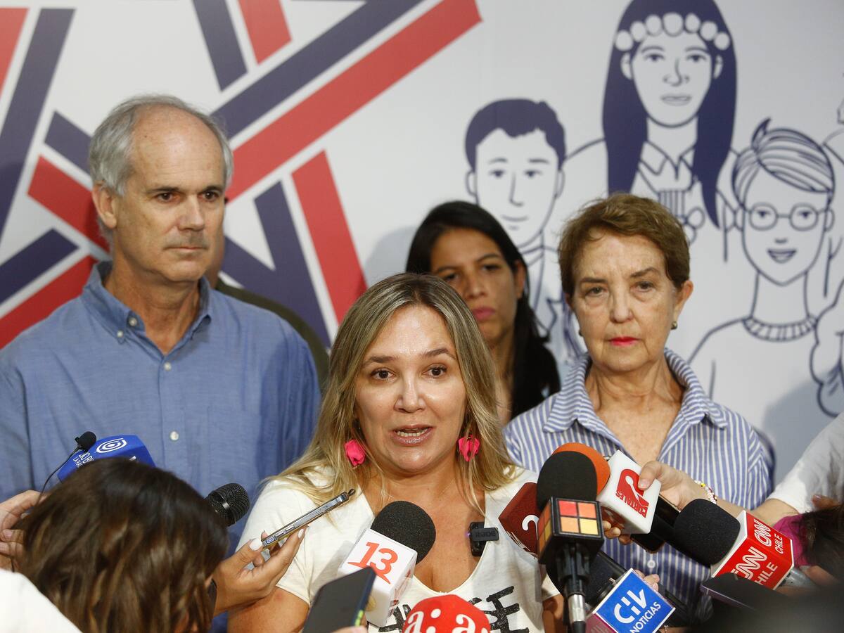 Chile Vamos anuncia “preacuerdo” con 200 candidaturas únicas para alcaldes y gobernadores de cara a elecciones de octubre