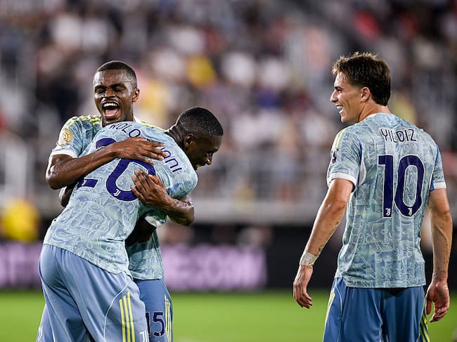 WASHINGTON, DC - JUNE 18: Randal Kolo Muani of Juventus celebrates 0-4 goal with Pierre Kalulu during the FIFA Club World Cup 2025 group G match between Al Ain FC and Juventus FC at Audi Field on June 18, 2025 in Washington, United States. (Photo by Daniele Badolato - Juventus FC/Juventus FC via Getty Images)