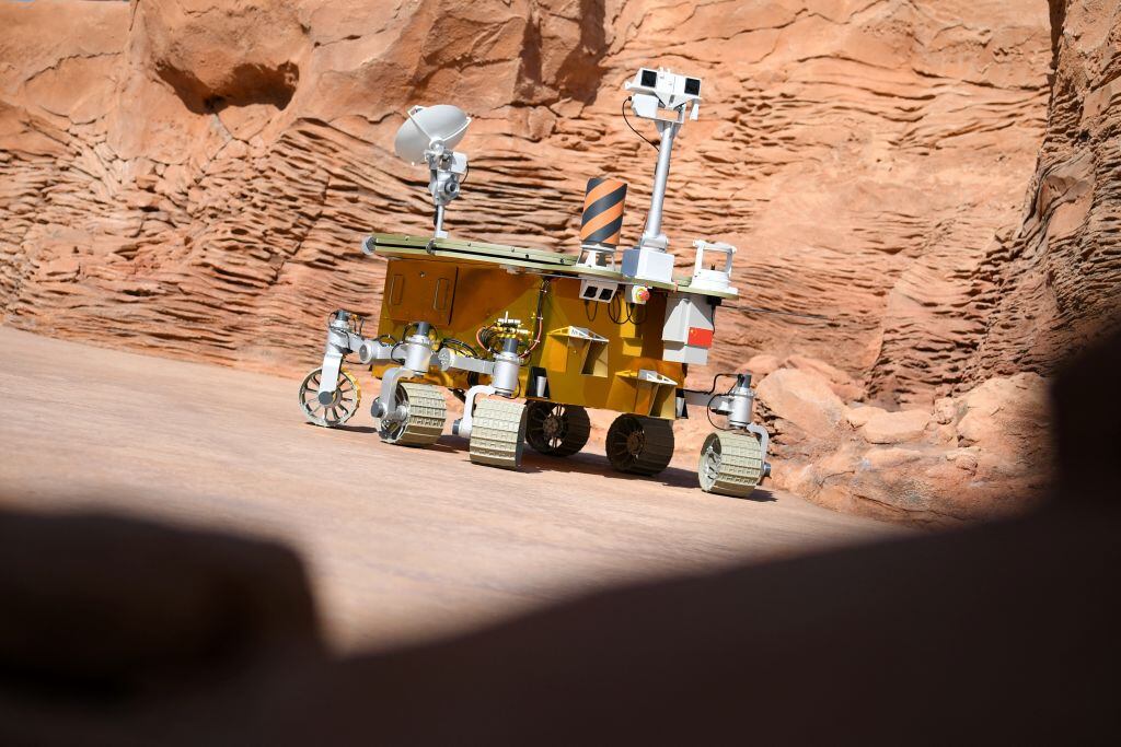 Imagen de una réplica del rover Zhurong en una exhibición en Toulouse