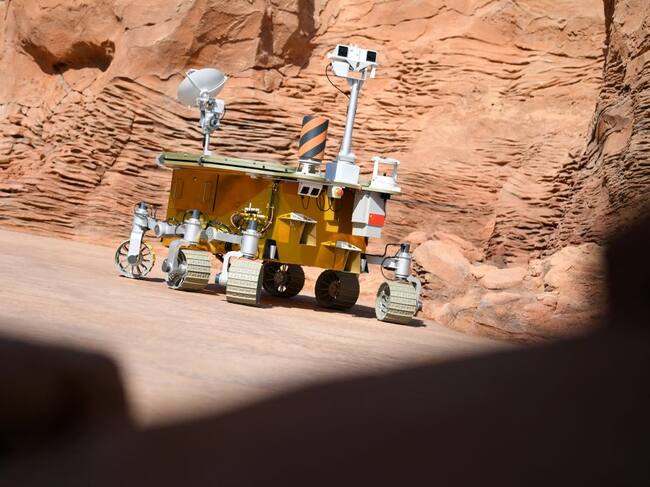 Imagen de una réplica del rover Zhurong en una exhibición en Toulouse