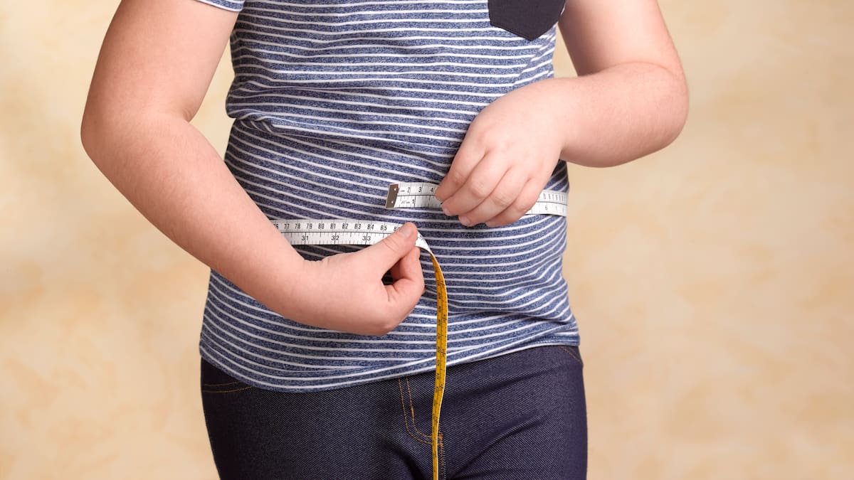 Estas son las comunas y regiones con más obesidad infantil en Chile, según el Mapa Nutricional 2025