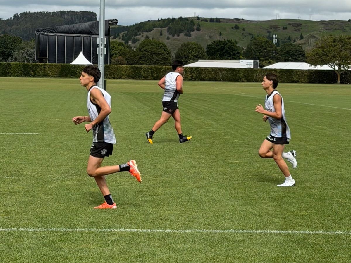 Jóvenes chilenos entrenan en la cuna del rugby mundial