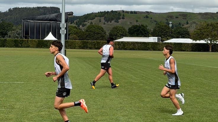 Jóvenes chilenos entrenan en la cuna del rugby mundial