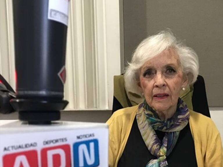 Carmen Barros: «El golpe militar me terminó mi carrera»