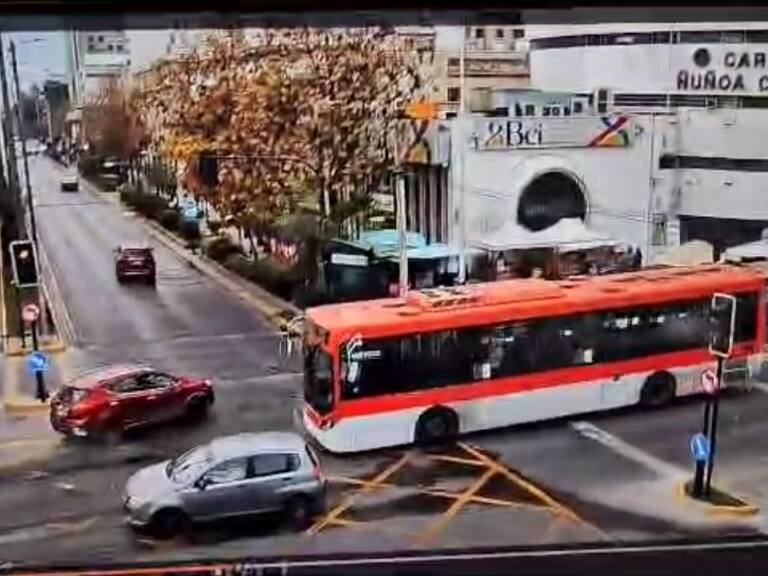 Con persecución incluida: Carabineros detiene a tres sujetos que se dedicaban al robo de teléfonos celulares en La Reina