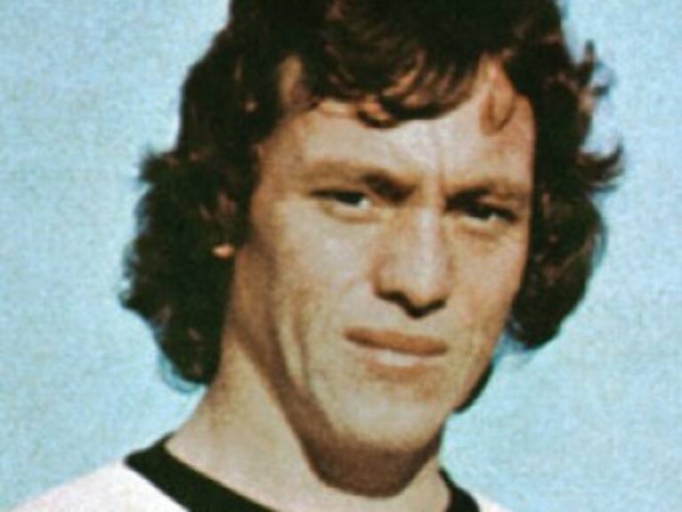 Mario Galindo y el Colo-Colo 73: «Salvador Allende viajaba con nosotros a los partidos»