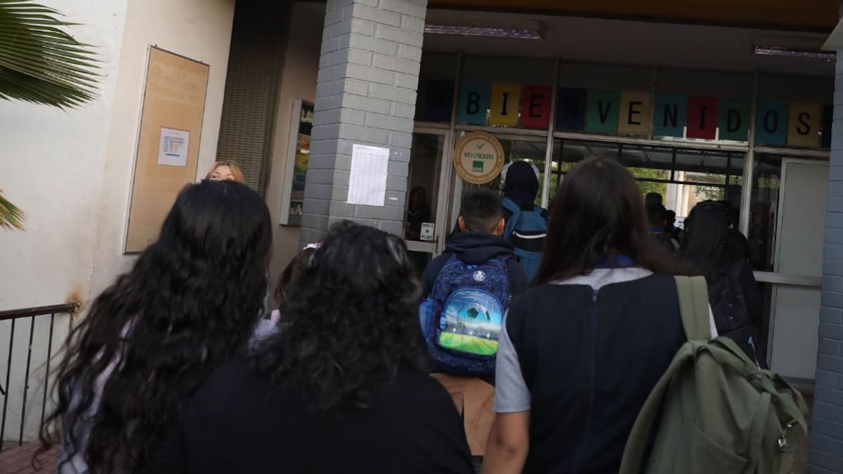 Tragedia en colegio de Valdivia: estudiante de 13 años muere tras emergencia de salud