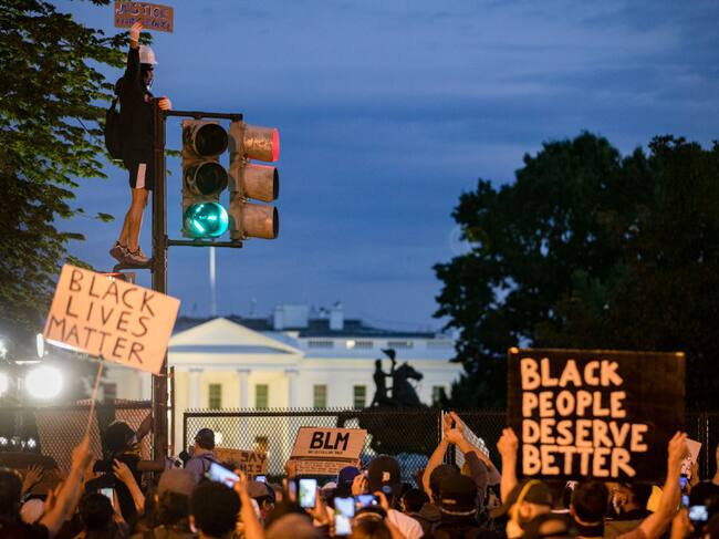 Protesta contra el racismo ante la Casa Blanca