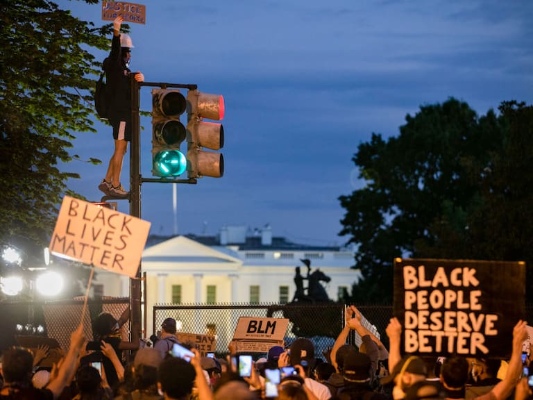 Protesta contra el racismo ante la Casa Blanca
