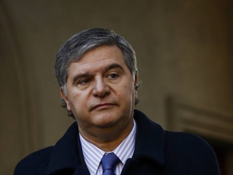 Critican a presidente de Consejo para Transparencia por no abstenerse de votar a favor de Cubillos