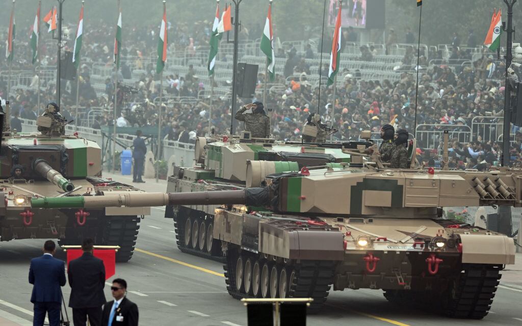 India expone su poderío militar en su 74° Día de la República