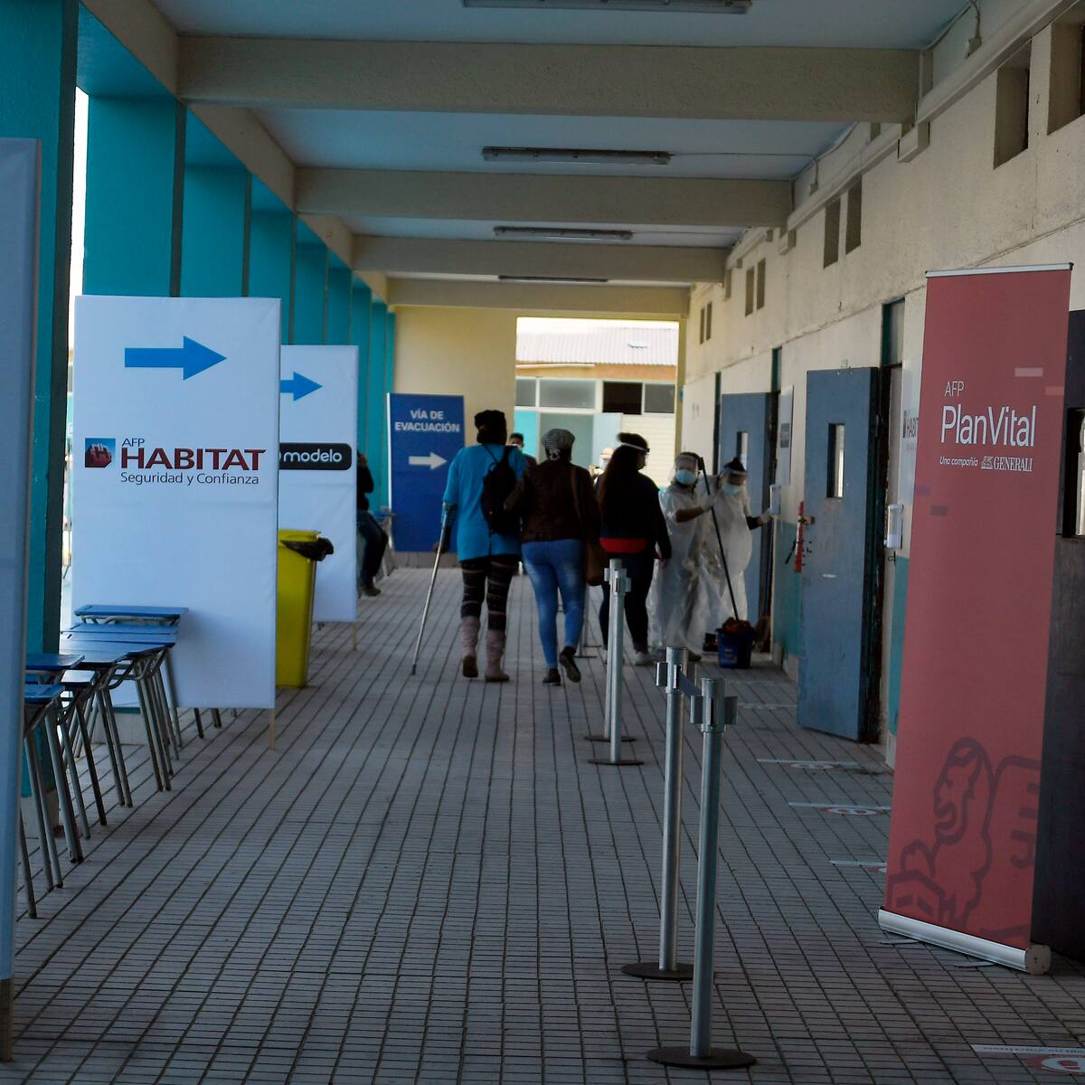 Pérdidas del Fondo E llegan a tribunales: dos afiliados presentan recursos contra AFP Uno y Capital