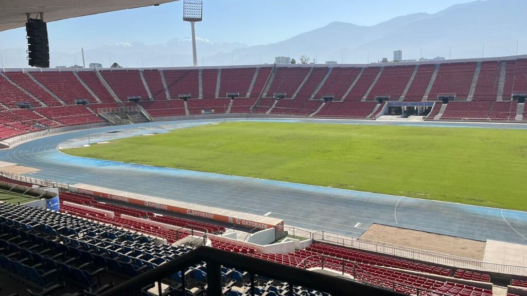 La recuperación de la cancha del Estadio Nacional tras los conciertos del 2022