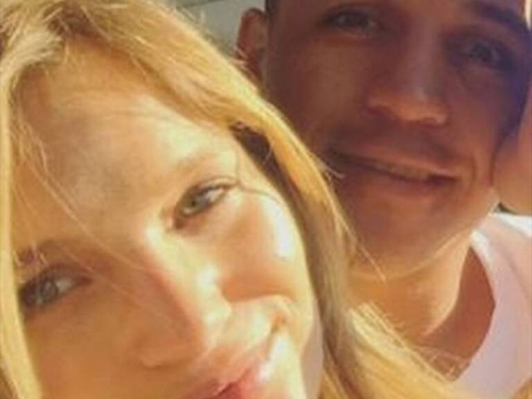 Alexis Sánchez escribe tiernos mensajes en el Instagram de Mayte Rodríguez