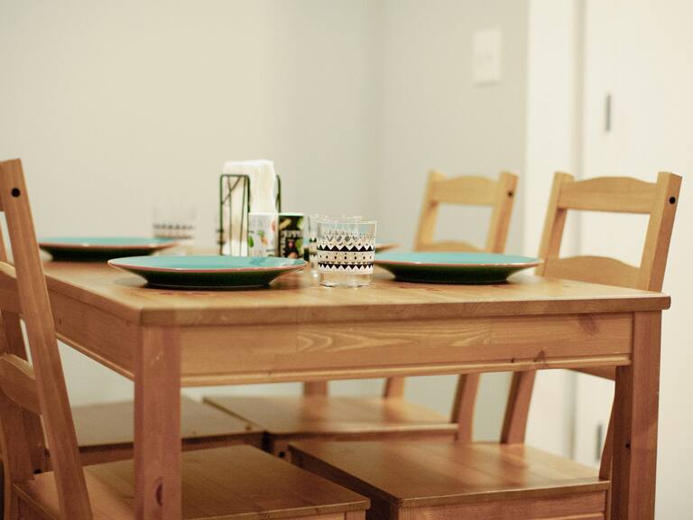 Nuevos aforos del plan Paso a Paso: ¿cuántas personas pueden participar en reuniones en casas particulares?