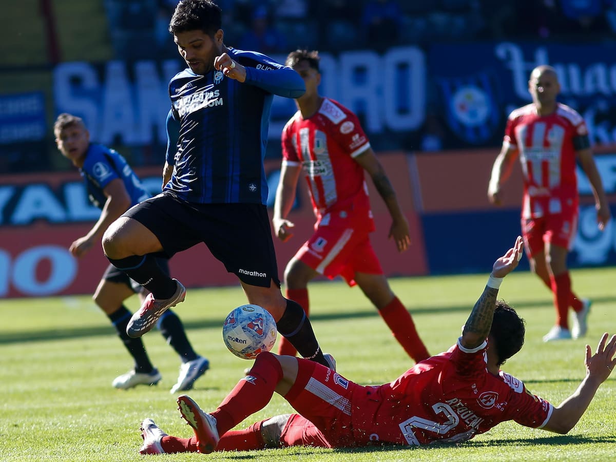 Árbitro denuncia agresión por parte de hinchas en medio del partido entre Huachipato y Unión La Calera