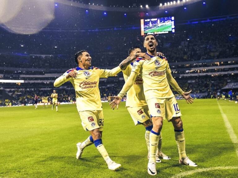 Diego Valdés brilla con un doblete en goleada del América sobre Chivas