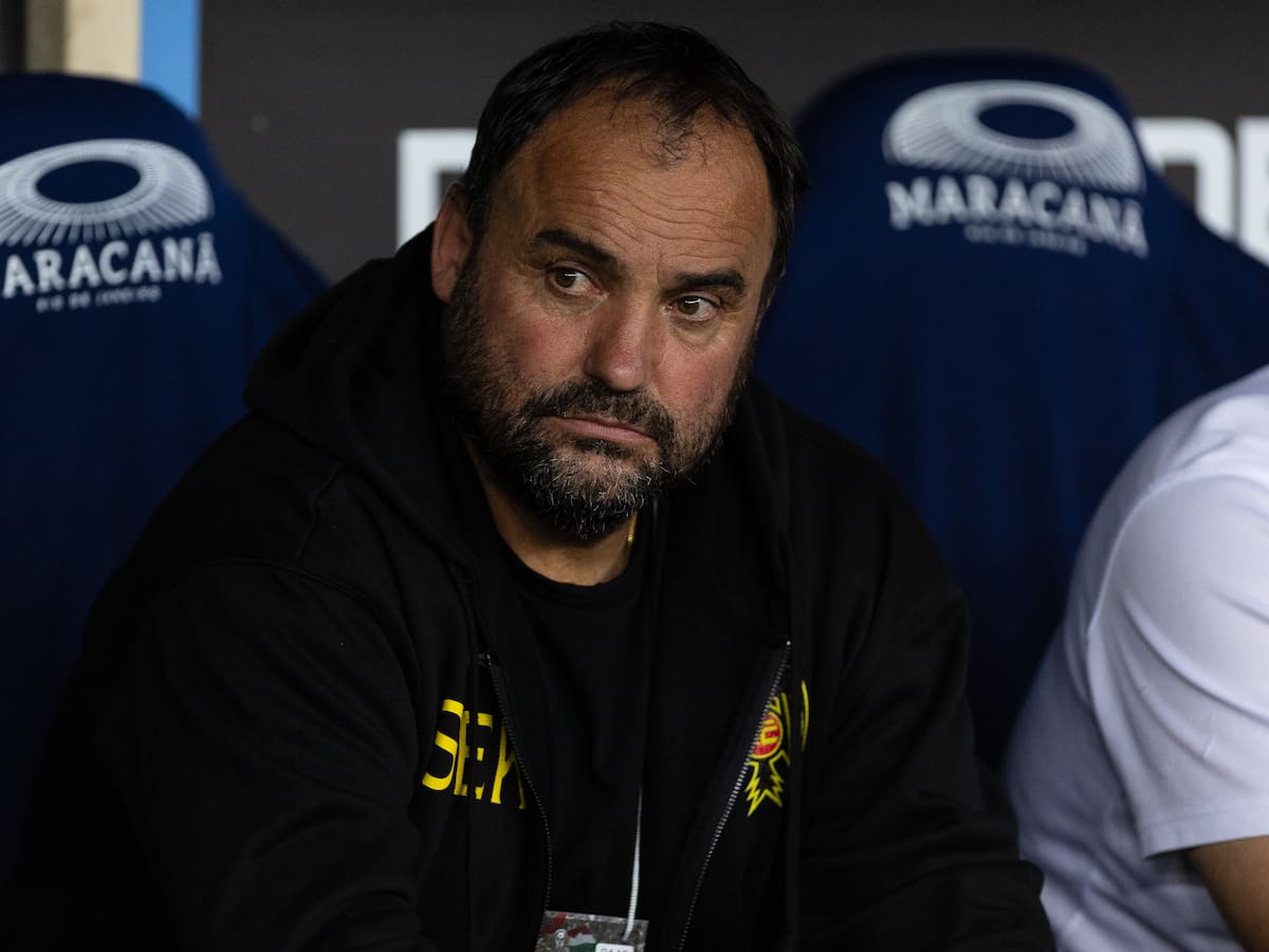 José Luis Sierra renuncia a Unión Española tras goleada José Luis Sierra renuncia a Unión Española tras goleada