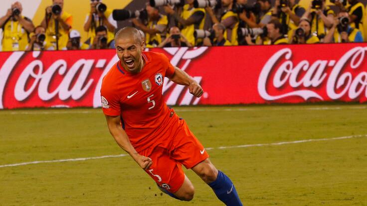 “Nunca lo había visto llorar”: el peculiar regalo que recibió el “Gato” Silva en su cumpleaños 40